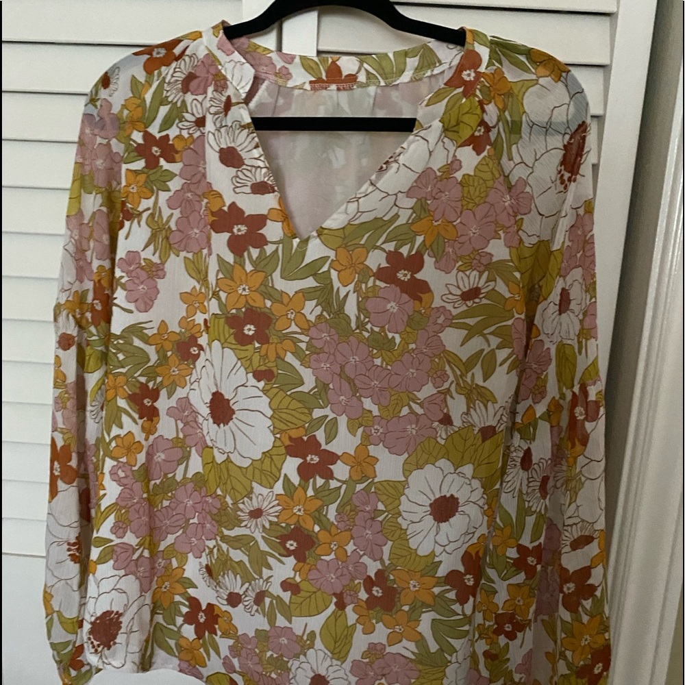 Floral v-neck blouse